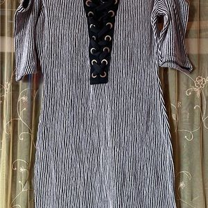 Off shoulder stripe sexy short dress open in back